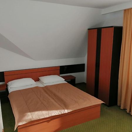 Pensiunea Colina Poiana Brasov Bagian luar foto