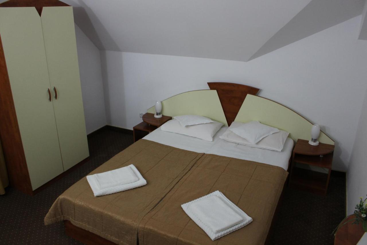 Pensiunea Colina Poiana Brasov Bagian luar foto